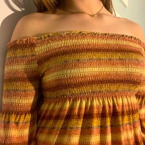 Strapless flowing top